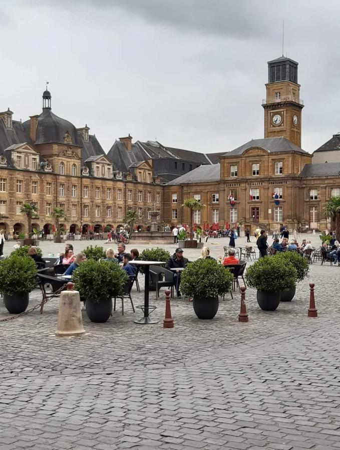 Apartmán Bulle D'Ardenne Charleville-Mézières Exteriér fotografie